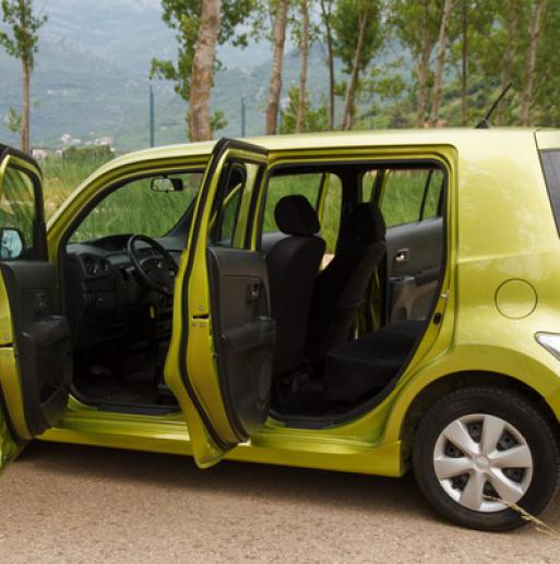 Daihatsu Materia photo 4