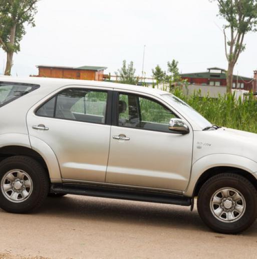 Toyota Fortuner photo 4