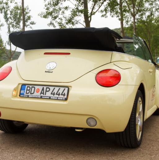 Volkswagen New Beetle Cabrio photo 2